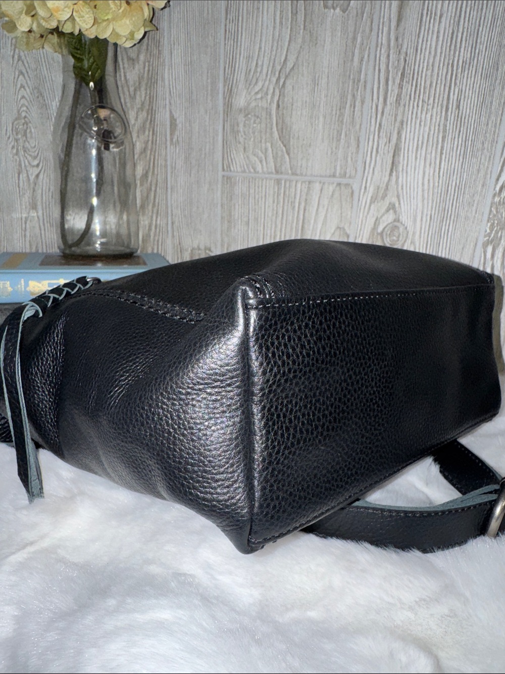The Sak Black Pebbled Leather Crossbody Bag - Picture 7 of 11